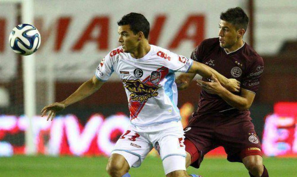 Lan�s le gan� un partido escandaloso a Arsenal