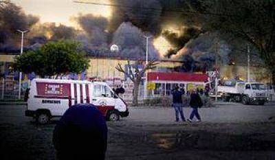 Atribuyen al kirchnerismo el incendio en un local del l�der radical de Santa Cruz