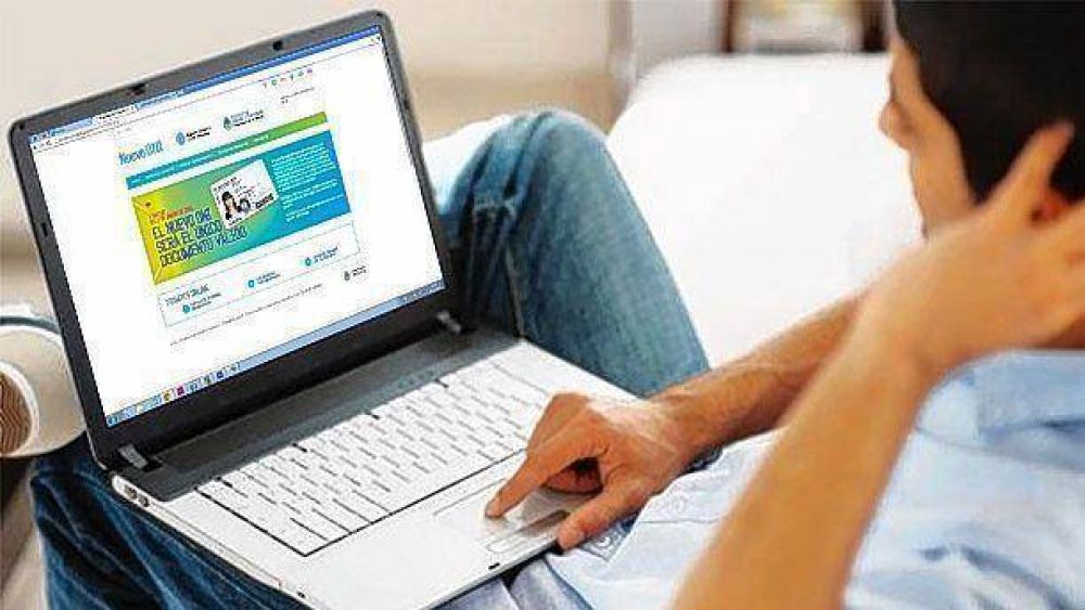 Se agrava el colapso en la ciudad para sacar el nuevo DNI por internet