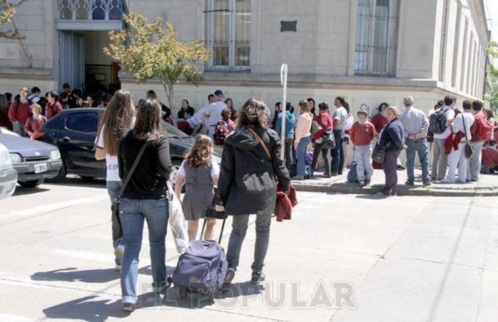 Docentes privados bonaerenses denuncian deudas en subvenci�n a instituciones