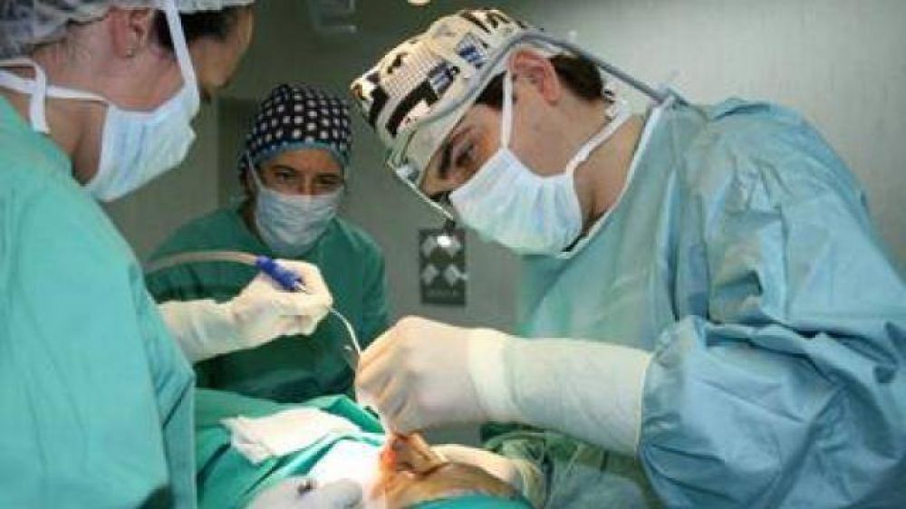 Proponen creaci�n del Servicio de Cirug�a pl�stica y reconstructiva