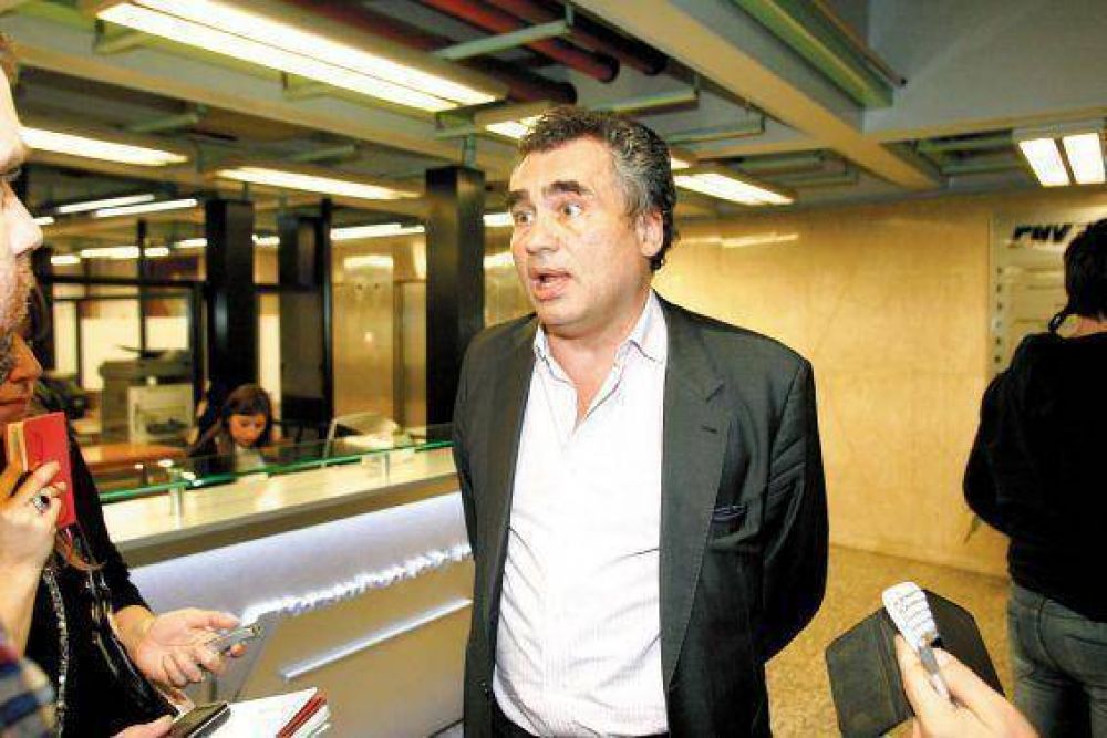 El Central fren� otra corrida cambiaria y cay� la expectativa de devaluaci�n