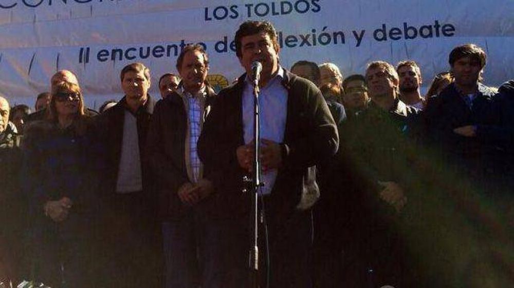 Quieren reunir nuevamente a Urribarri y Scioli