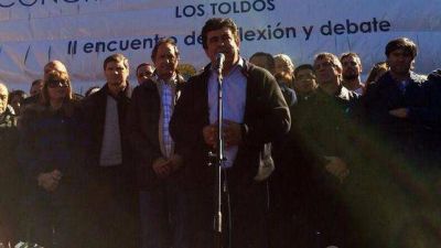 Quieren reunir nuevamente a Urribarri y Scioli