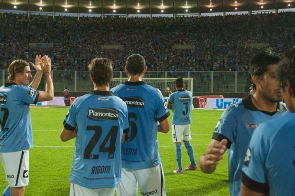 La tragedia: un hincha de Belgrano muri� al caerse del estadio de espaldas mientras festejaba un gol