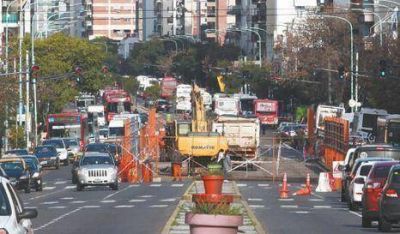 Presentan denuncia penal contra el Metrob�s Norte