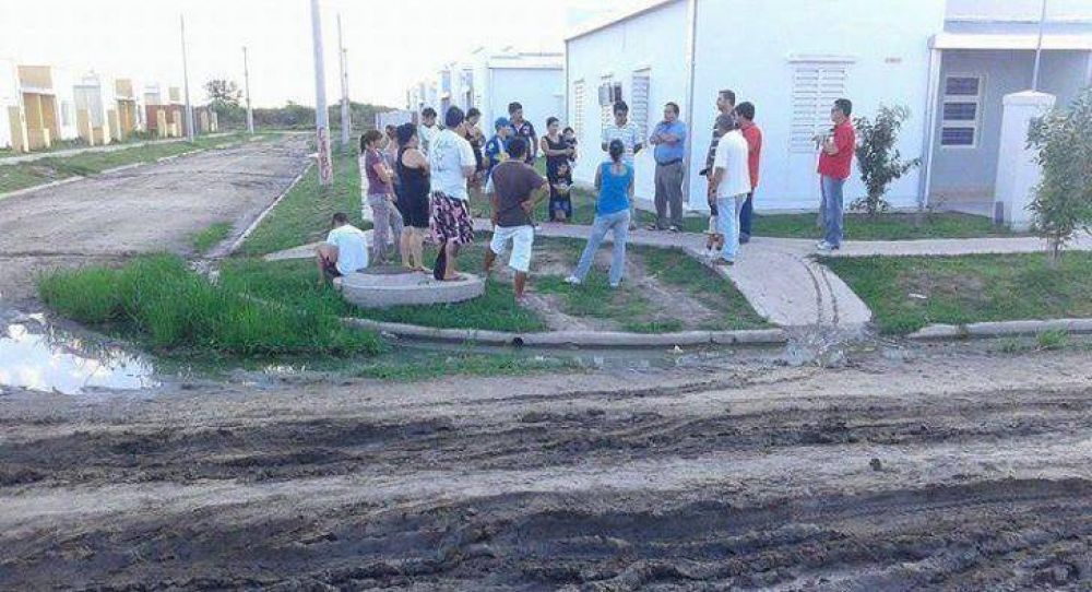 Vecinos del Pirayu� exigir�n seguridad y mejoras de calles