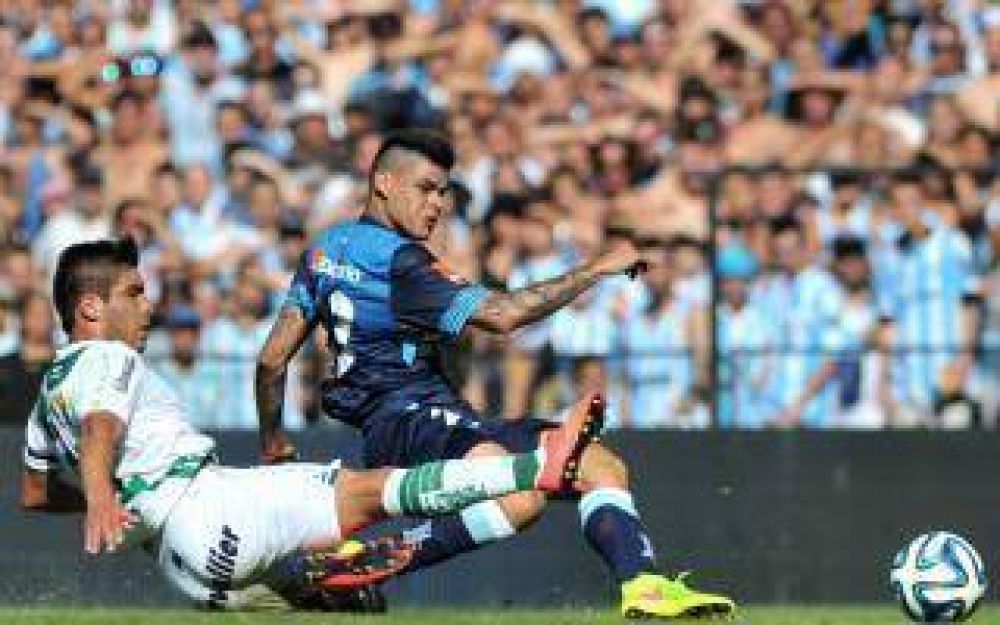 Racing le gan� a Banfield y no le pierde pisada a River