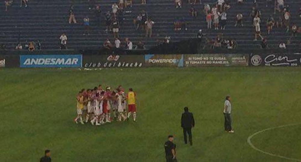 Gran triunfo de Uni�n que lo acerca al ascenso
