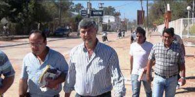 Buryaile va por la gobernaci�n y pidi� otra mirada hacia el campo