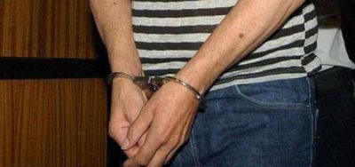 Borracho choc� contra un auto estacionado y fue detenido por la polic�a