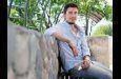 Rodrigo Navarro, el joven maravilla que a los problemas los enfrenta con m�sica y desaf�os