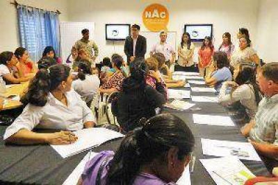 Dictan taller de alimentaci�n para ni�os y adolescentes