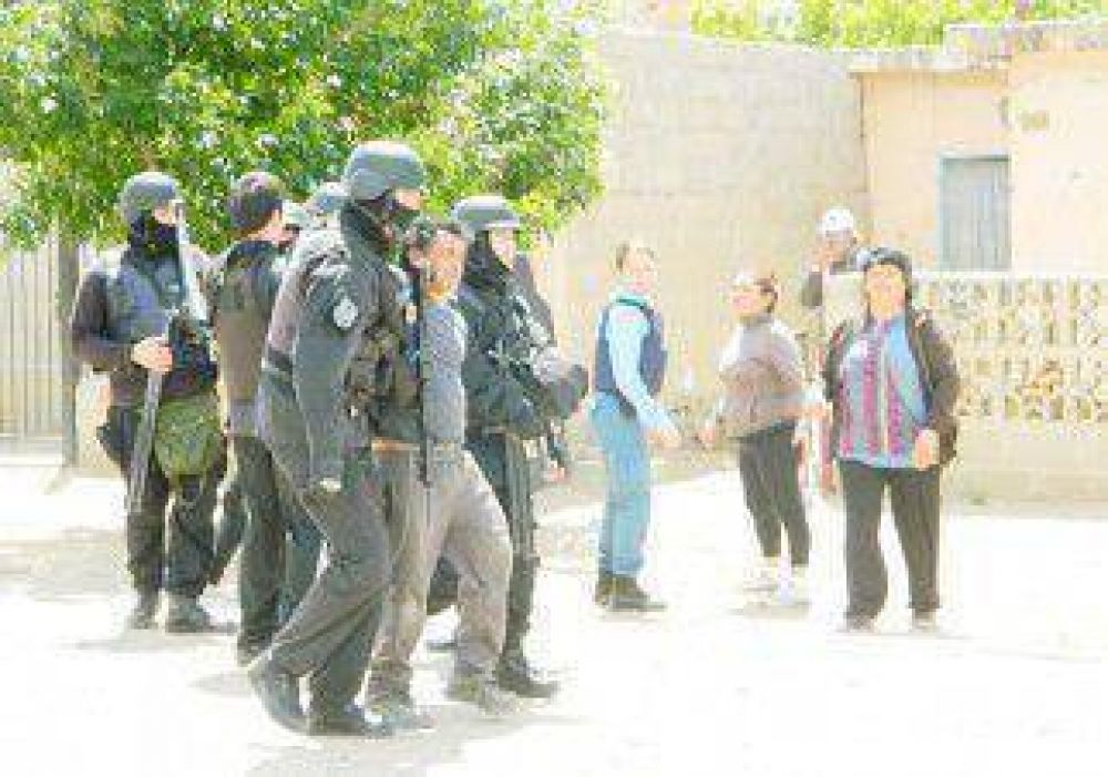 Remisero: prisi�n para el hombre y arresto al menor 