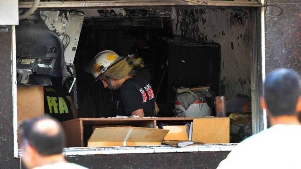 Barracas: destrozos y ocho heridos por una explosi�n
