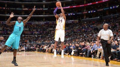 Los Angeles Lakers ganaron su primer partido en la temporada