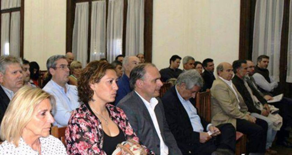 Hugo Fern�ndez represent� al municipio en Su�rez