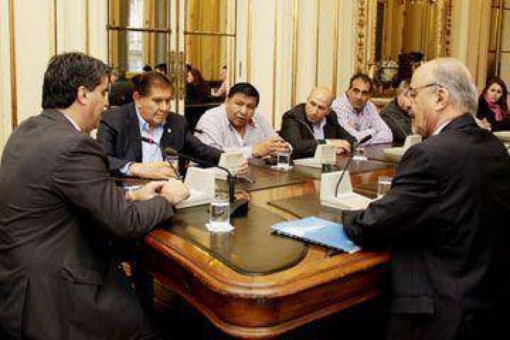 Se reanuda debate por Ganancias entre gremios petroleros y Gobierno