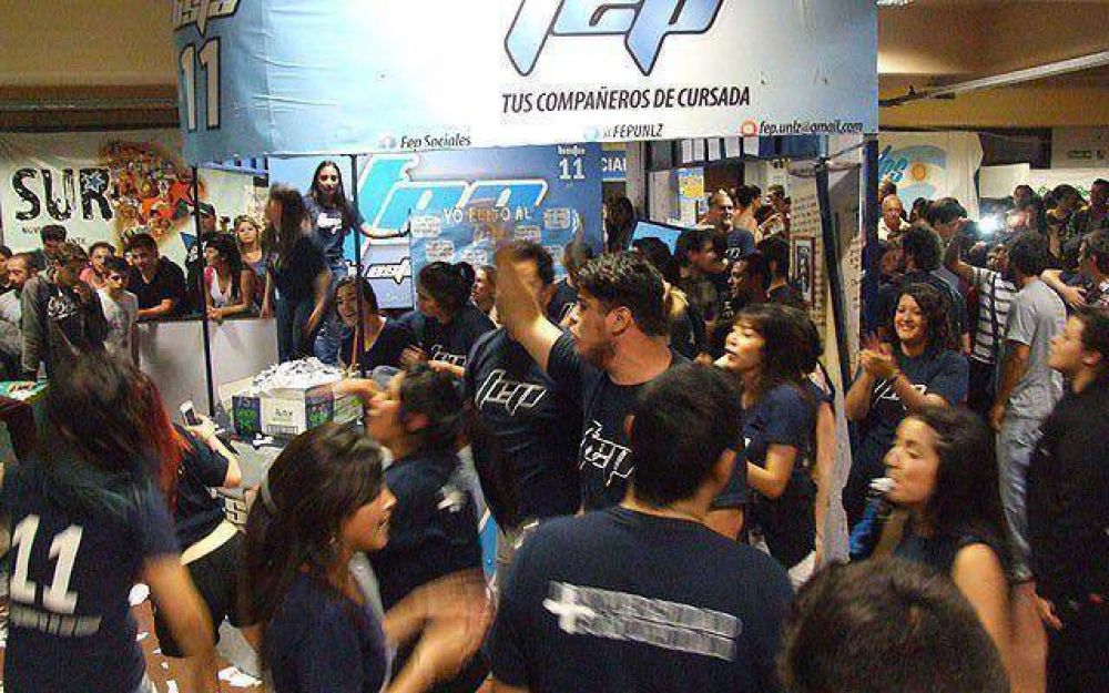 Tras las operaciones de prensa, el FEP ratifica su s�lido apoyo �al proyecto que encabeza Mariotto en Sociales, en toda la UNLZ y en la Provincia�