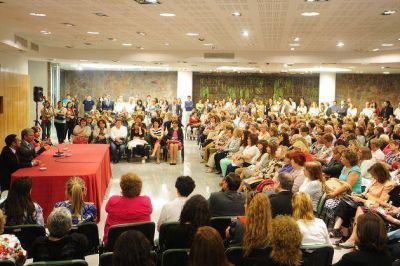 Poggi present� el Plan de Inclusi�n Educativa a docentes jubilados