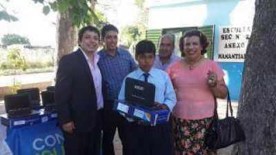Anses Catamarca entreg� netbooks del Programa Conectar Igualdad