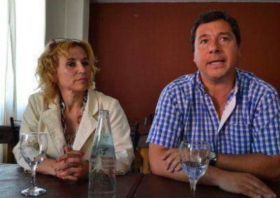 Gustavo Zavallo pas� por la ciudad metido en campa�a