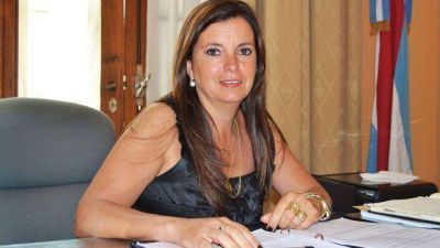Intendenta denunci� que le tiraron dos bombas caseras	
