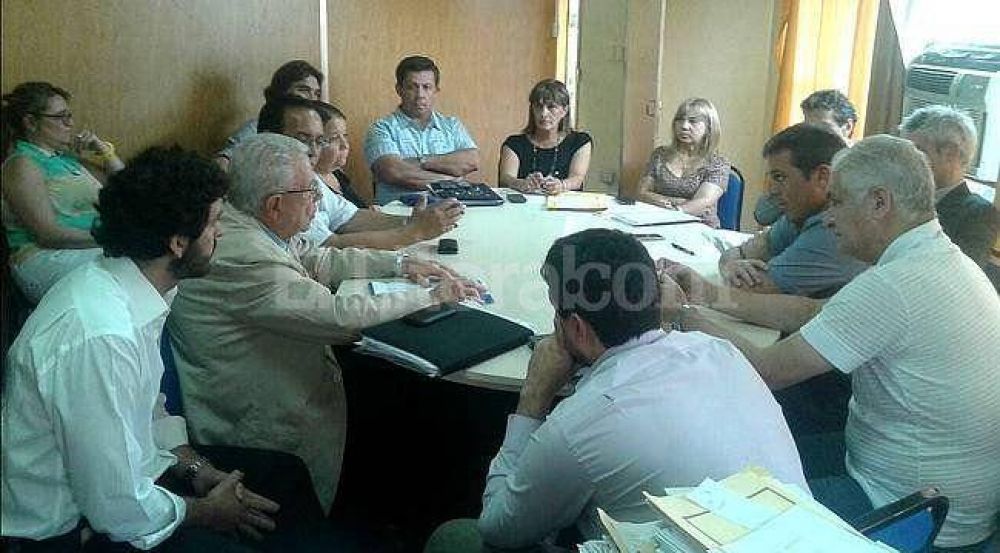 La negociaci�n entre la empresa Coto y los trabajadores pas� a un cuarto intermedio