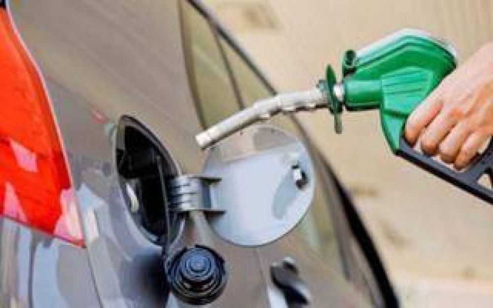 Jun�n planea aumentar la pol�mica tasa a la carga de combustible