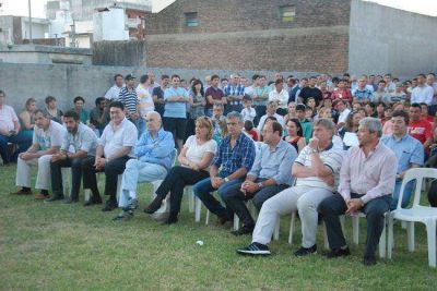 Asumieron las autoridades del Consejo Local de Unidadas B�sicas: chispazos y diferencias
