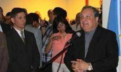 El obispo Colombo pidi� por elecciones �ejemplares� en la UNLaR
