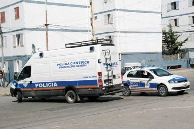 Joven baleada en un ojo permanece hospitalizada mientras la polic�a detiene a dos sospechosos