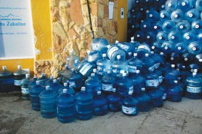 La venta de agua se increment� notablemente porque muchos vecinos entraron en p�nico