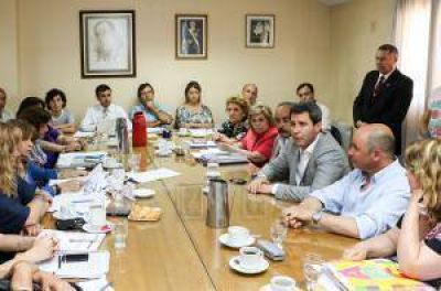 Buscan impedir la docencia a abusadores y golpeadores
