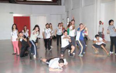 Espect�culo final: la mitad de artistas que en el 2014