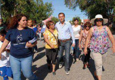 Guti�rrez, de campa�a en el barrio de Sifuentes 