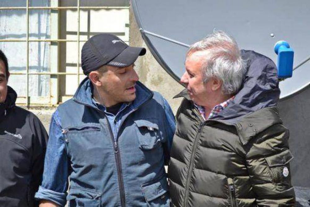 Gestiones de Peralta ante Chubut por el agua para Caleta Olivia