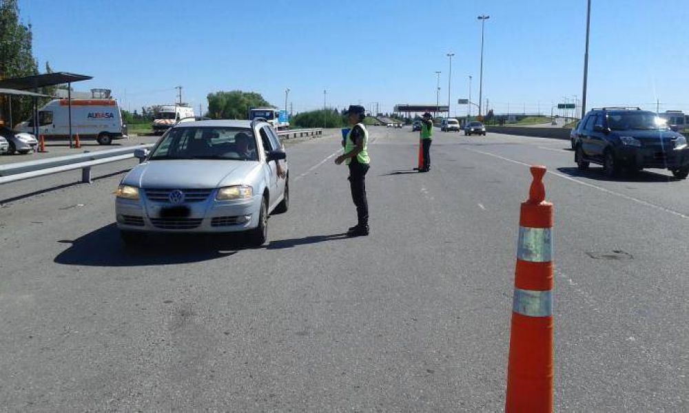 Detenido por conducir ebrio por la autopista Buenos Aires - La Plata