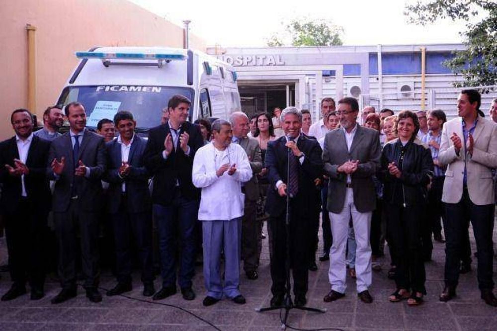 El gobernador dio comienzo a las obras de refaccin el hospital de Concarn