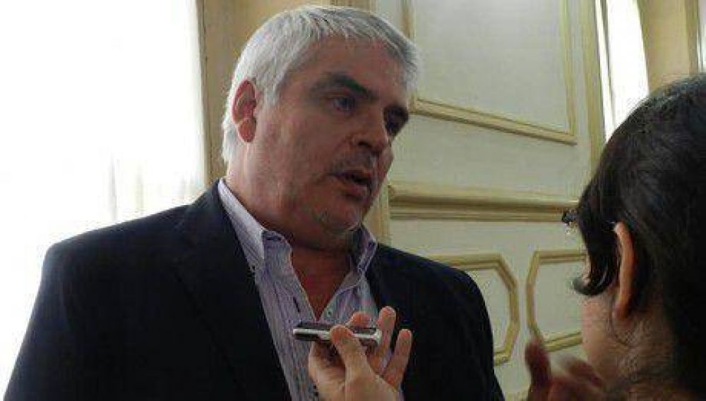 Resulta in�dito que se presente un Presupuesto con endeudamiento