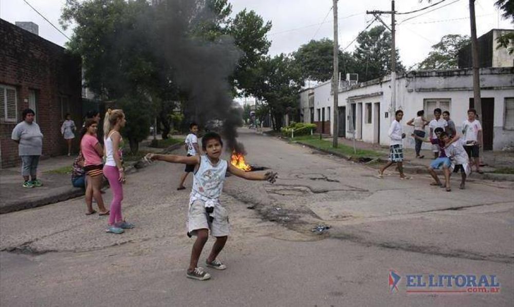 Piquete en la avenida Armenia tras 6 d�as con faltantes de luz