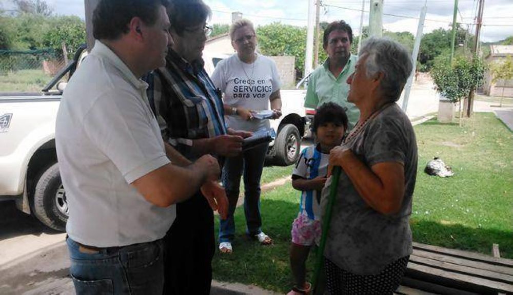 Aparicio recorri� obras el�ctricas y se reuni� con vecinos