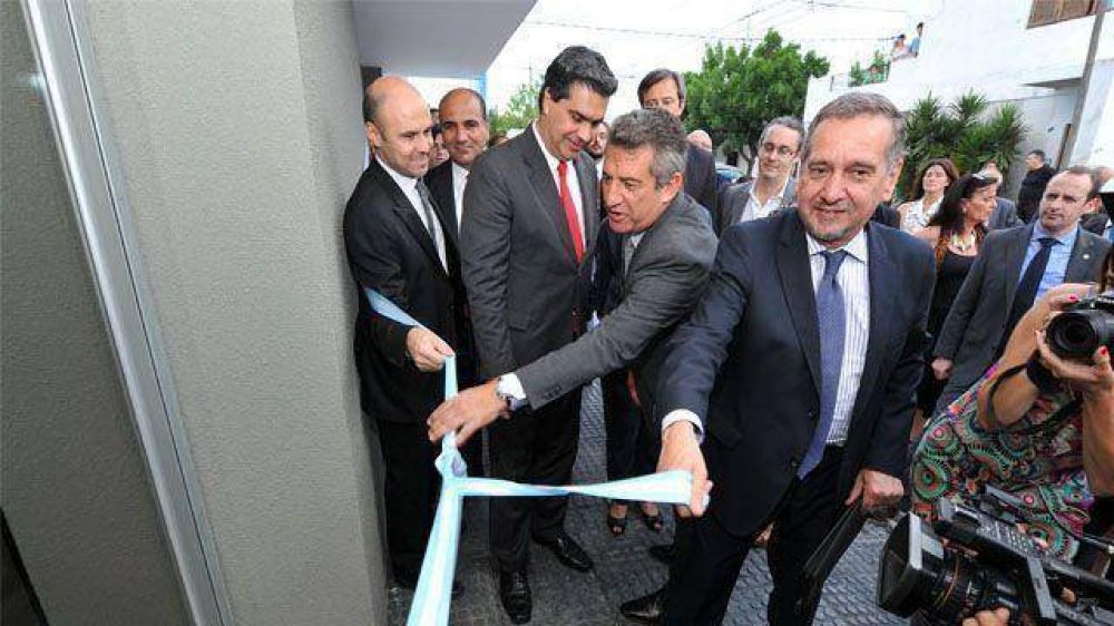Capitanich confirm� en Entre R�os que baj� su candidatura con gui�os a Urribarri