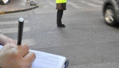 En el noveno d�a, los inspectores de tr�nsito levantar�an el paro