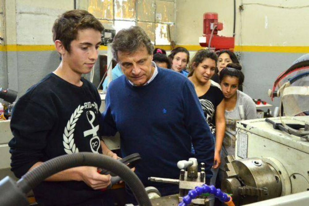 Pulti: �Ya tenemos 1200 inscriptos en los cursos de formaci�n profesional�