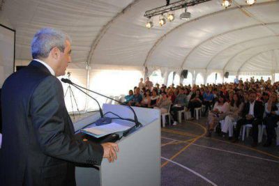 Convocar�n a familias transitorias para ni�os sin cuidados parentales