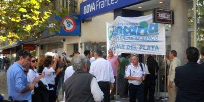 No habr� atenci�n en bancos hasta el viernes 