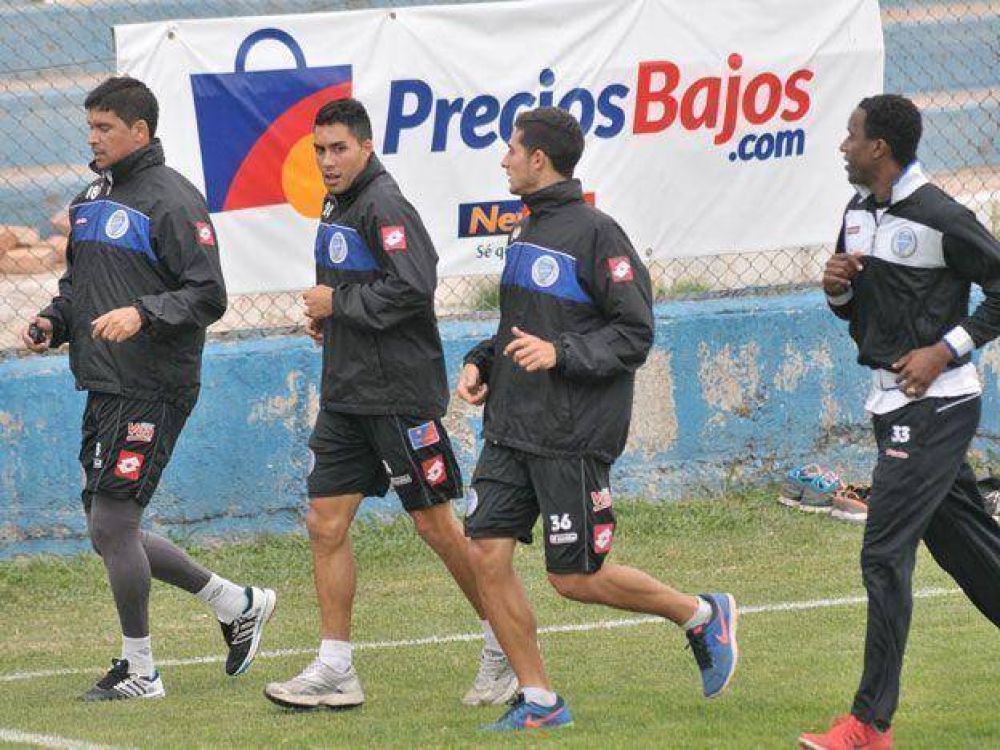 Godoy Cruz se entren� en doble turno y aguarda el choque ante el Pincha