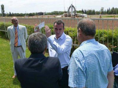 P�rez recorri� las obras de remodelaci�n del Hip�dromo de Mendoza