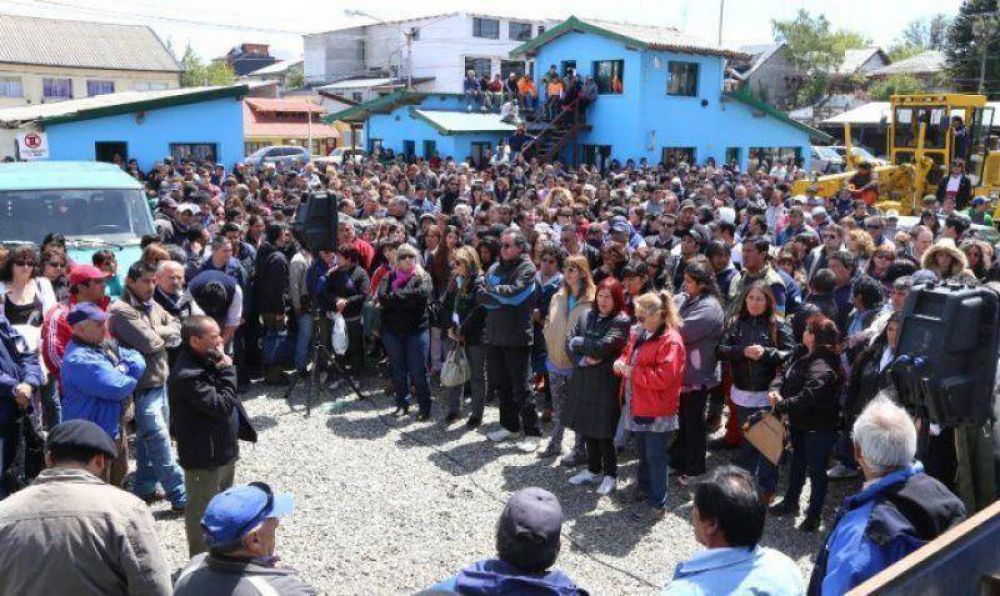 Municipales rechazaron propuesta del Ejecutivo y podr�a haber medidas de fuerza